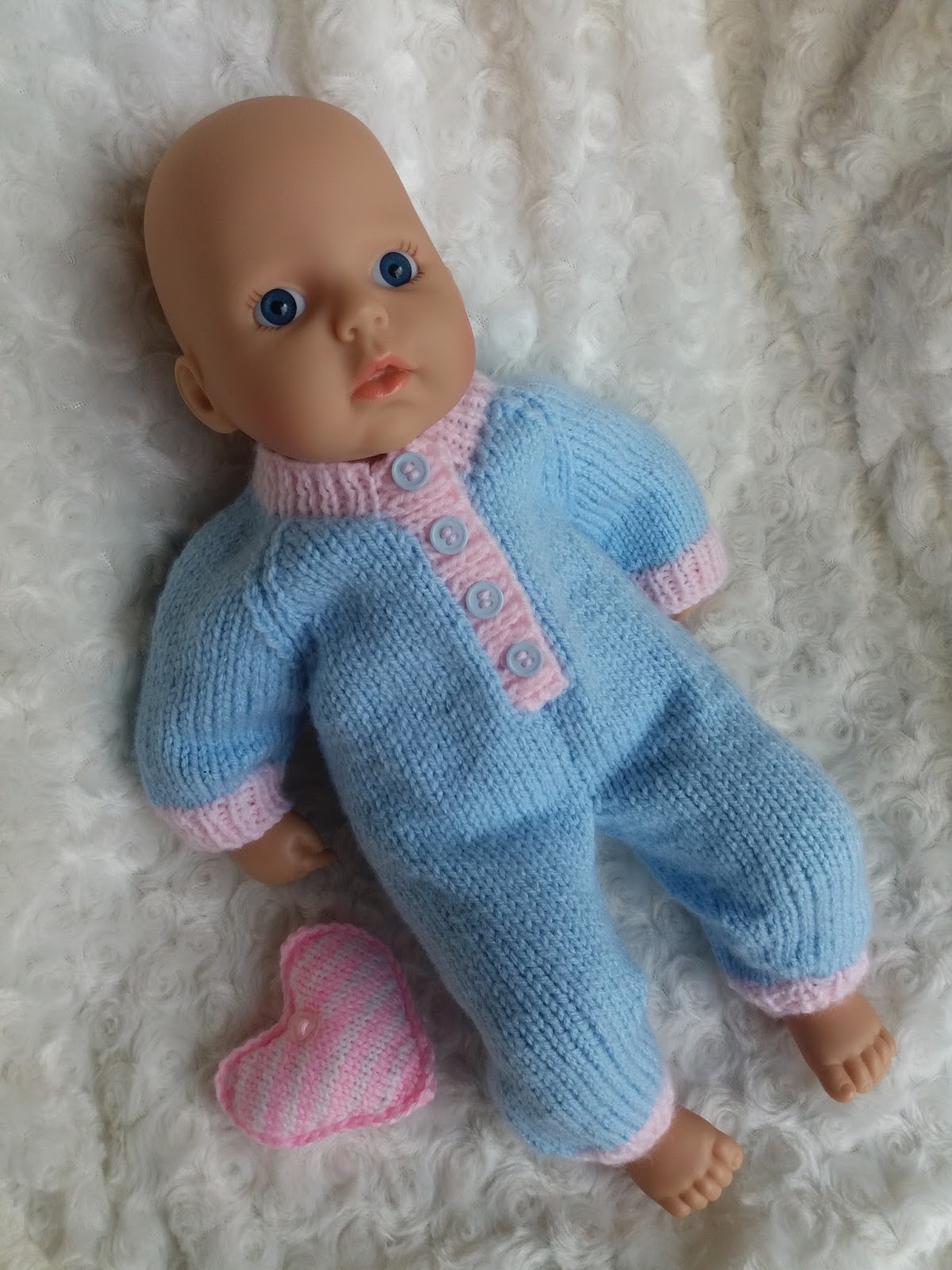 Linmary Knits: Baby Annabell Sleepsuit