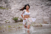 Sonia Mann Hot Photo Shoot from Dhee ante Dhee movie HeyAndhra