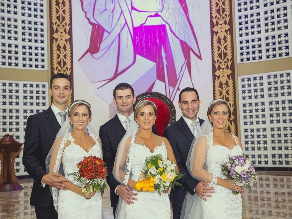 Identical Triplet Sisters Get Married Together in Joint Wedding in ...
