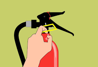  ارشادات (الإسعافات الإولية و الطوارئ)	 670px-Use-a-Fire-Extinguisher-Step-5-Version-2
