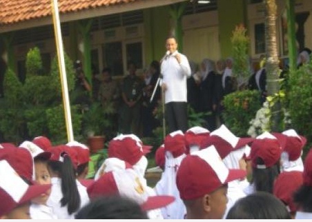 Kementerian Pendidikan dan Kebudayaan Mencanangkan Gerakan Penumbuhan Budi Pekerti Kemendikbud Mencanangkan Gerakan Penumbuhan Budi Pekerti