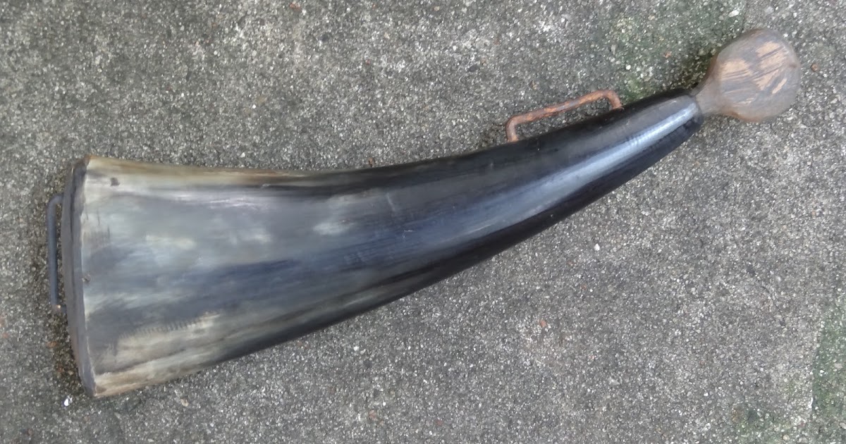 Contemporary Makers Flat Powder Horn by Ron Vail