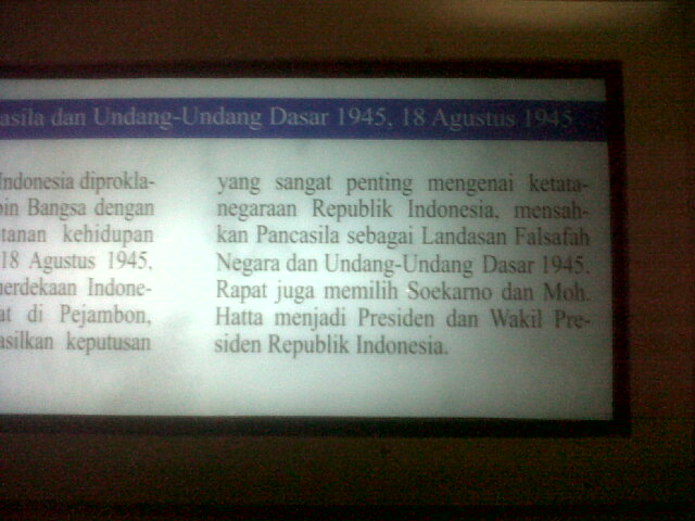 Sejarah Indonesia UJP 2012: PENGESAHAN PANCASILA DAN UUD 1945