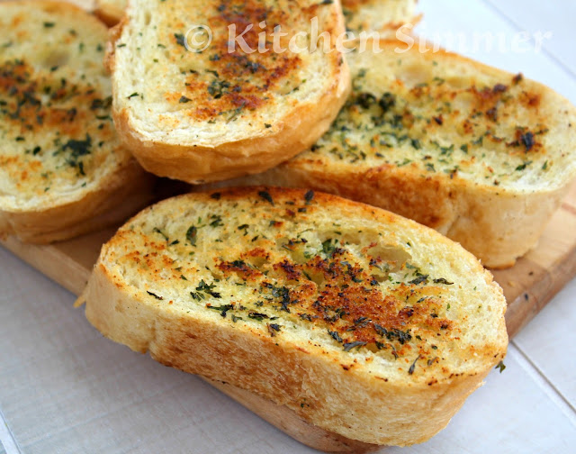 Kitchen Simmer Quick Skillet Garlic Bread