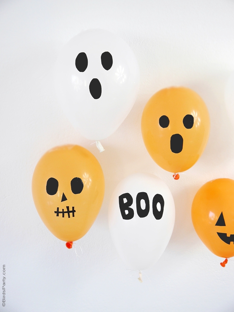 DIY Halloween Balloons with Black Electrical Tape | BirdsParty.com