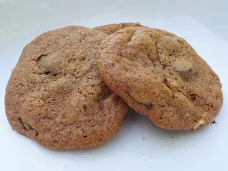 Molasses-Chocolate-Chip-Cookies.jpg