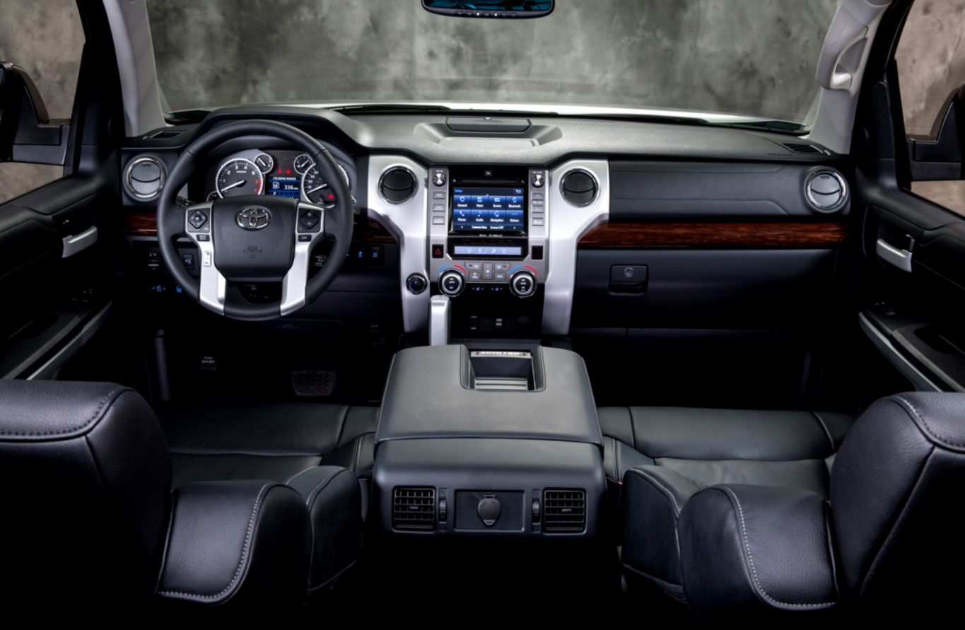 First Look 2014 Toyota Tundra   2013 Chicago Auto Show