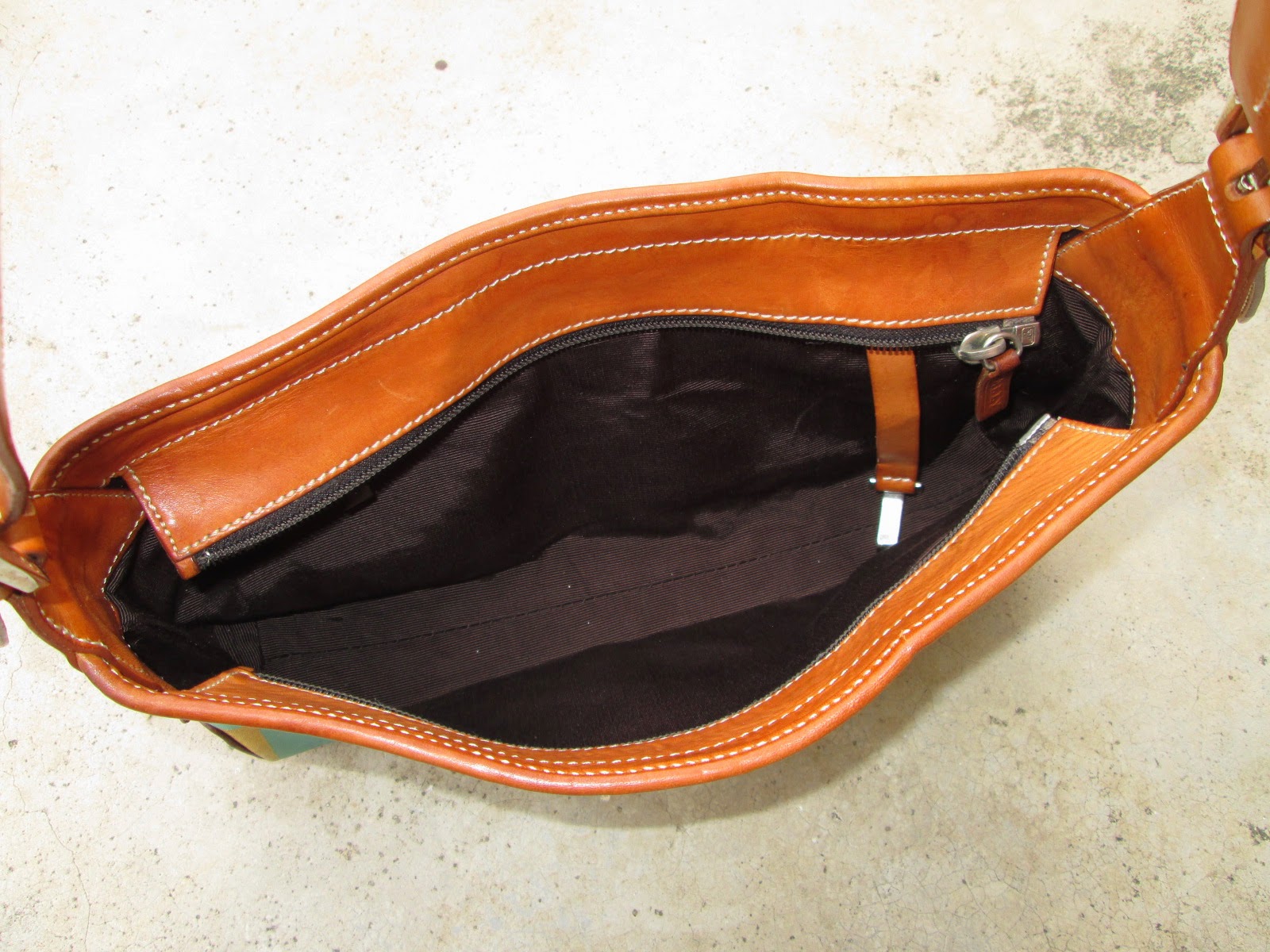 d0rayakEEbaG Authentic BALLY Shoulder Bag(SOLD)