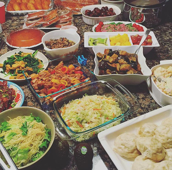 CLAPPILY BringAPlate Party Etiquettes