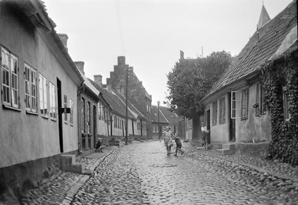 16 Interesting Black and White Photos of Denmark in the 1930s Vintage