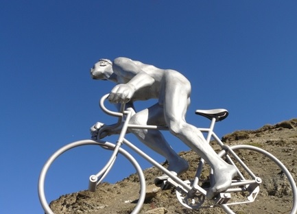 EL GIGANTE DEL TOURMALET YA corona su cumbre