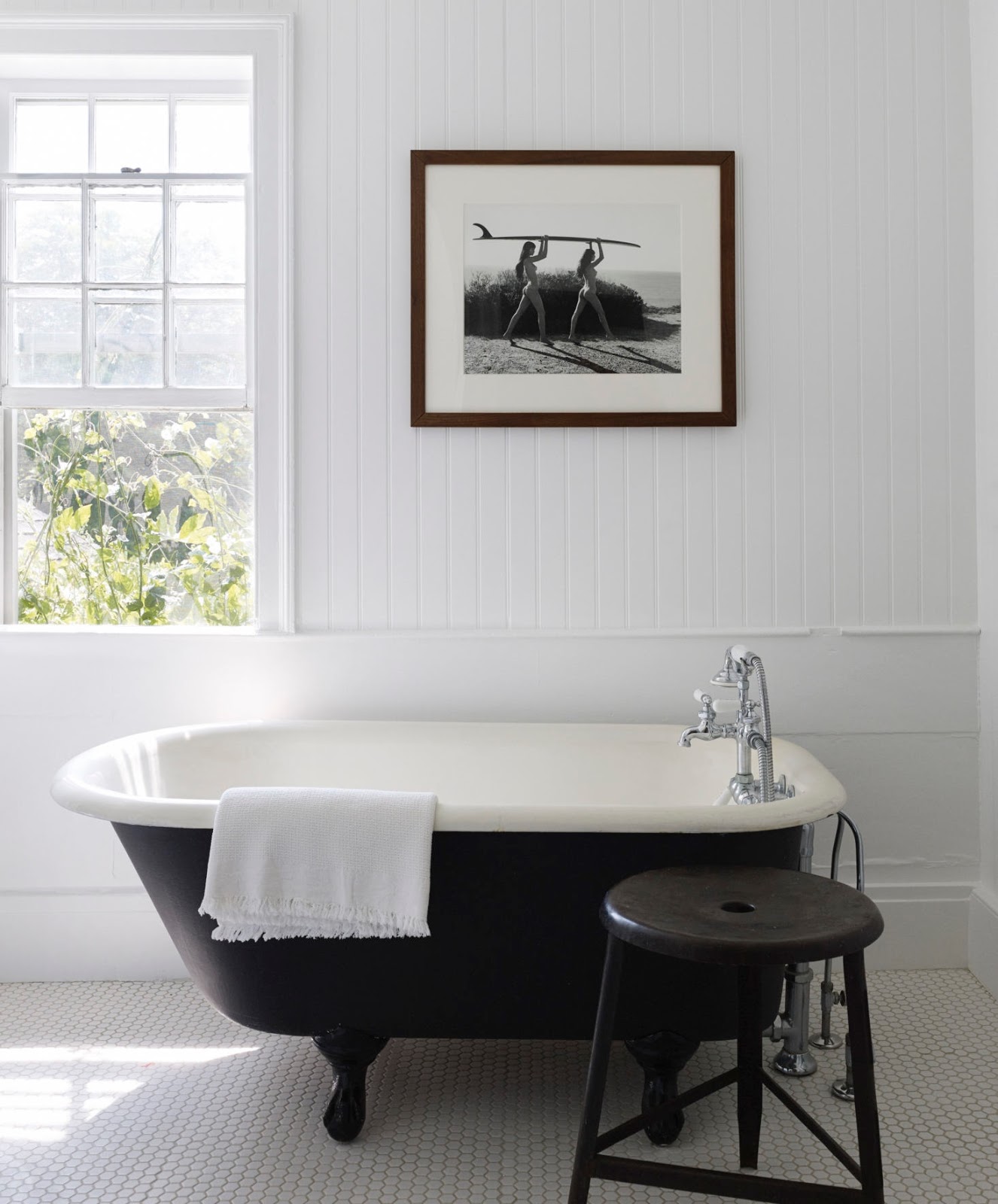 Décor Inspiration: A Bright & Breezy Home in the Hamptons