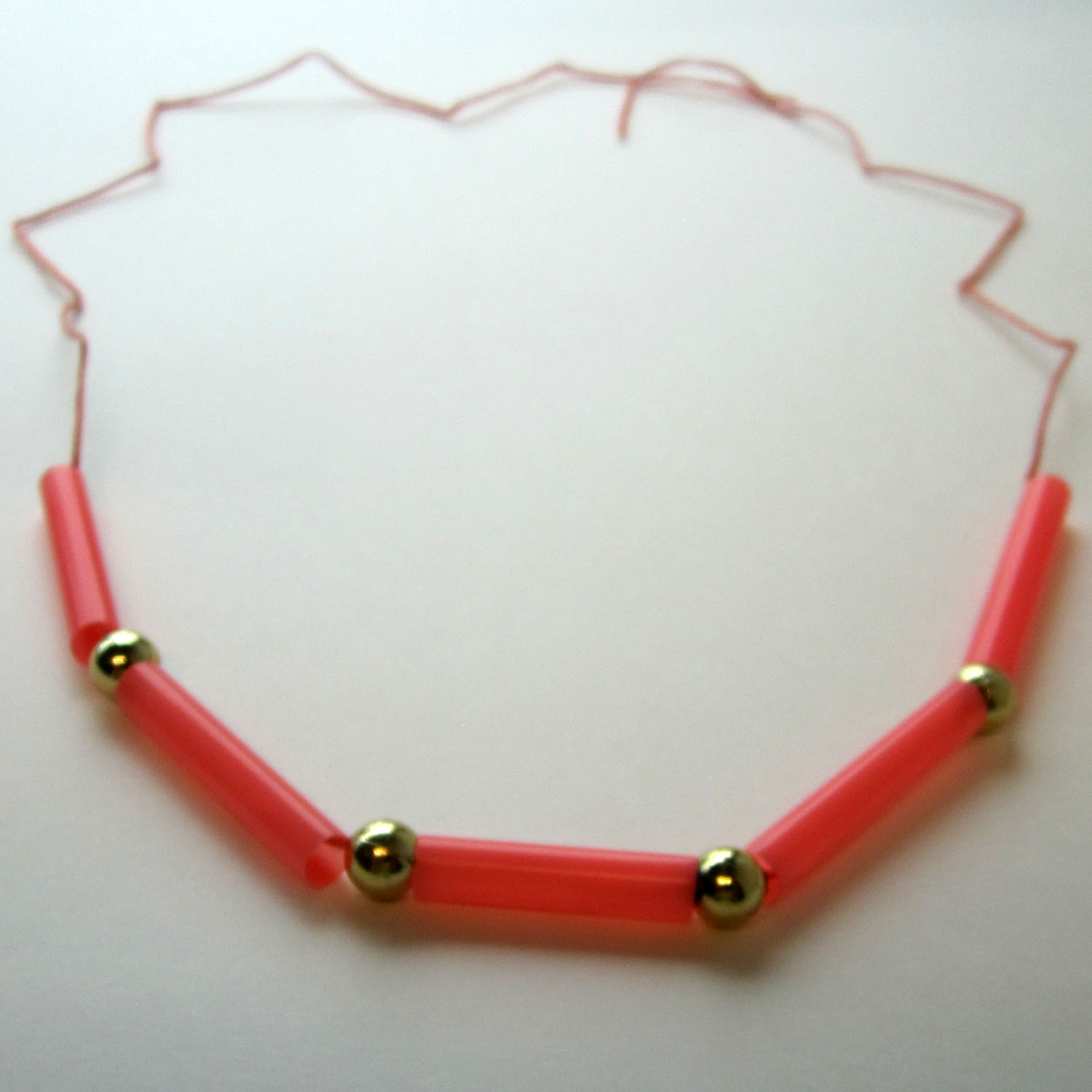 Thru My Peepers Straw Necklace