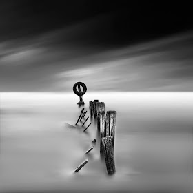 08-Vassilis-Tangoulis-The-Sound-of-Silence-in-Black-and-White-Photographs-www-designstack-co
