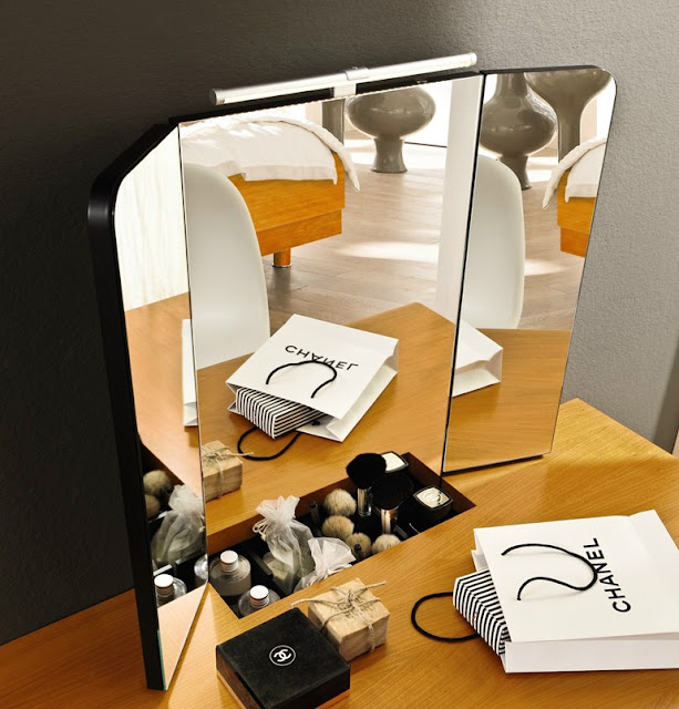 dressing table ideas, perfect makeup mirror