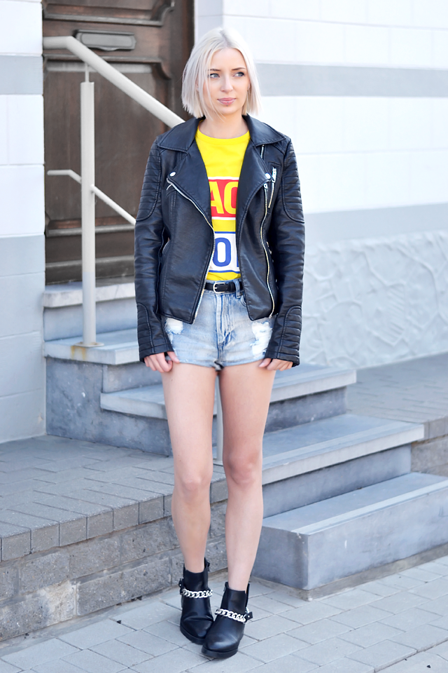 Outfit post by belgian fashion blogger: Zara leather biker jacket, back for good, by ann sofie back, yellow t-shirt, high waist , jeans, denim shorts primark, zara chain boots, givenchy inspired, biker look, street style, summer 2015, trends, inspiration
