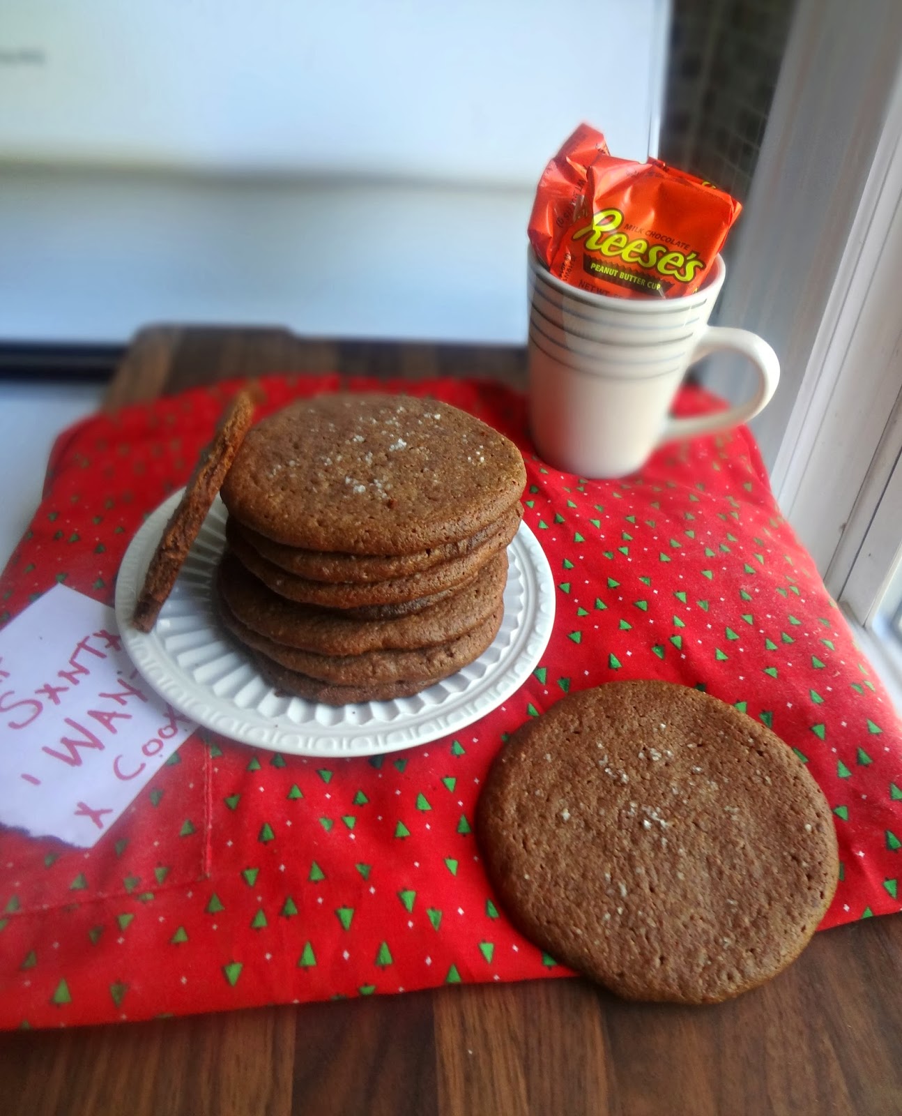 The Cooking Actress 2 Ingredient Peanut Butter Cup Cookies