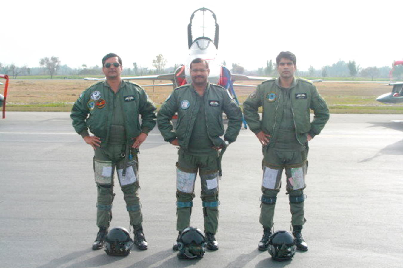 http://3.bp.blogspot.com/-fmyAUBvdAcU/UQGKSqLydeI/AAAAAAAALAo/3-n2FNbpALw/s1600/Pakistan+Air+Force+PAF+New+Wallpapers+2013+(3).jpg