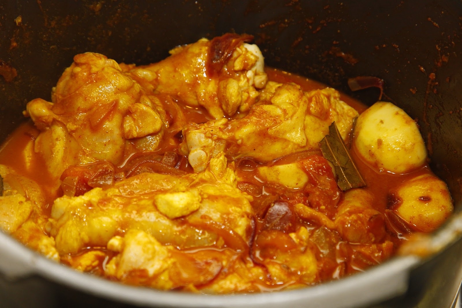 Try me from Recipe Basket....... Gujarati Chicken curry