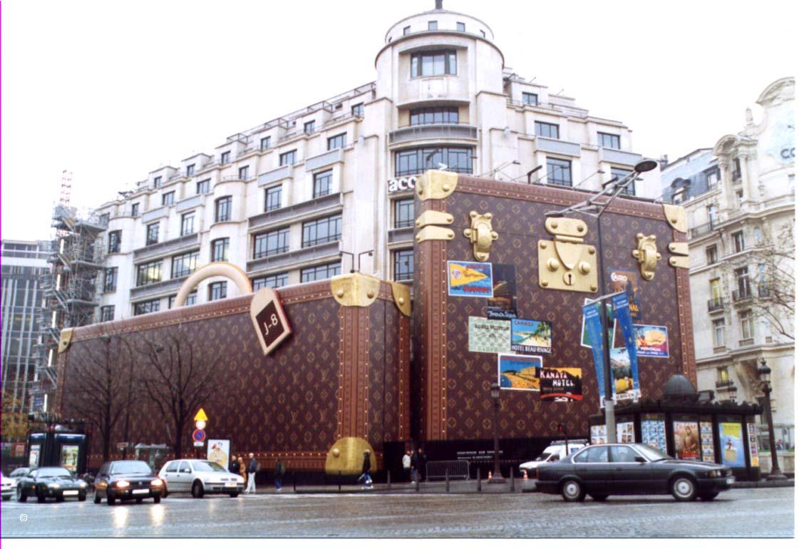 Louis Vuitton store front, Champs Elysee  Louis vuitton store, Louis  vuitton, Louis vuitton handbags outlet