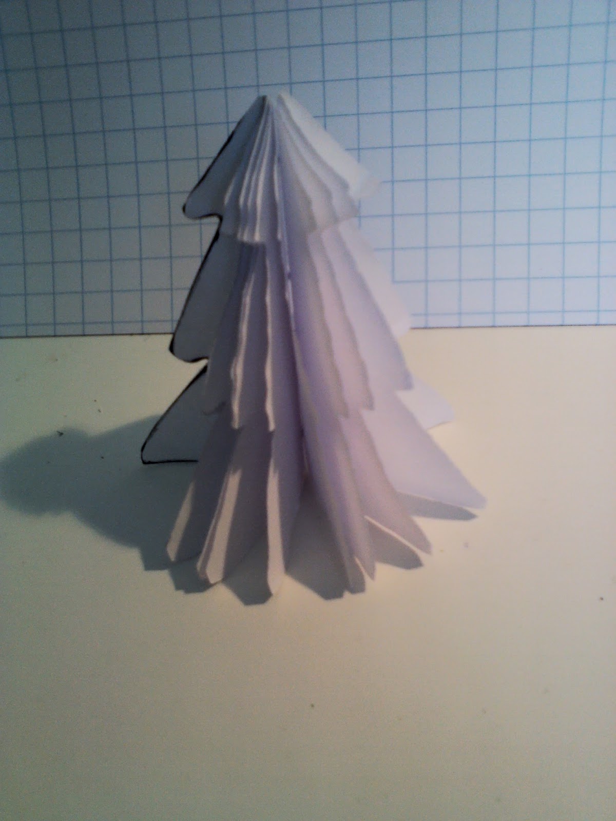 by MIBY Kerstboom maken van papier.