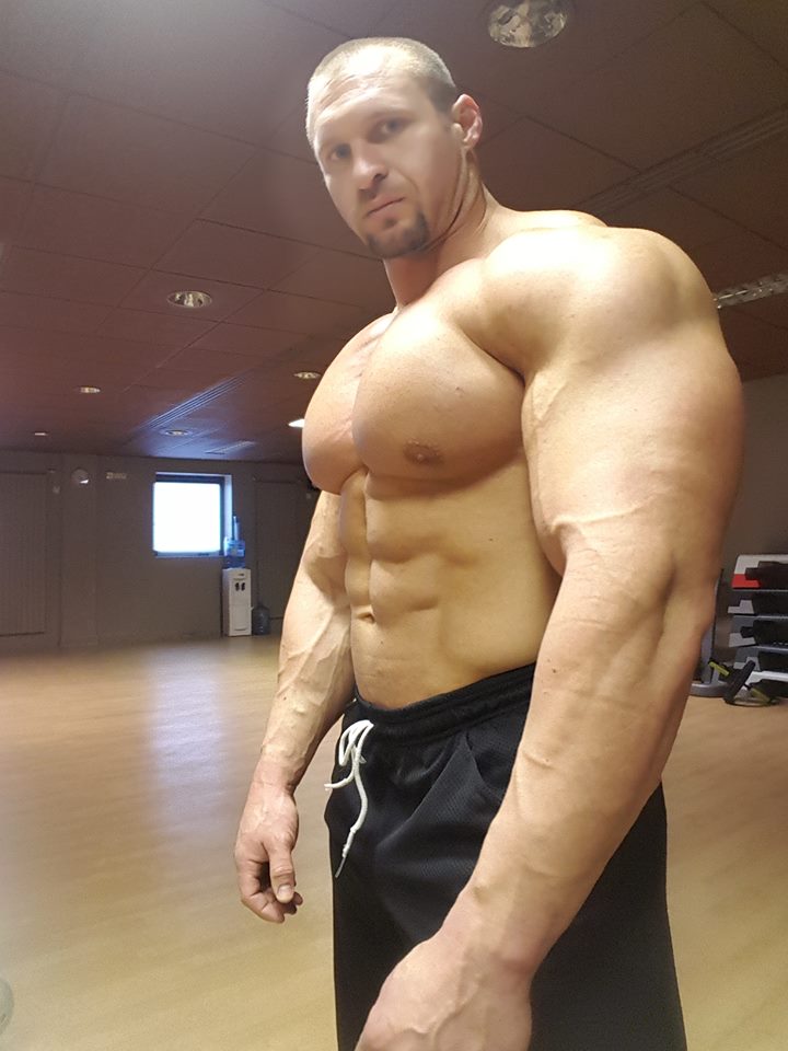 Lukas Gabris UK bodybuilder