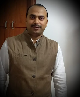 कलम मेरी लिखती है :- (आशुतोष चौबे)