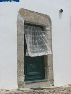 OGIVAL DOORS / Portas Ogivais, Castelo de Vide, Portugal