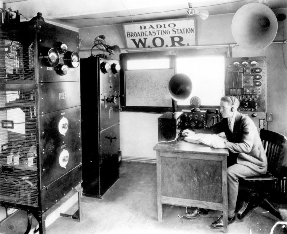 Cape Dx Gary Deacon WOR New York NY 710 kHz QSL and Audio