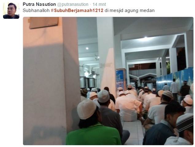 Umat Muslim Berbondong-Bondong Laksanakan Shalat Subuh Berjamaah, Lihat Foto-Fotonya