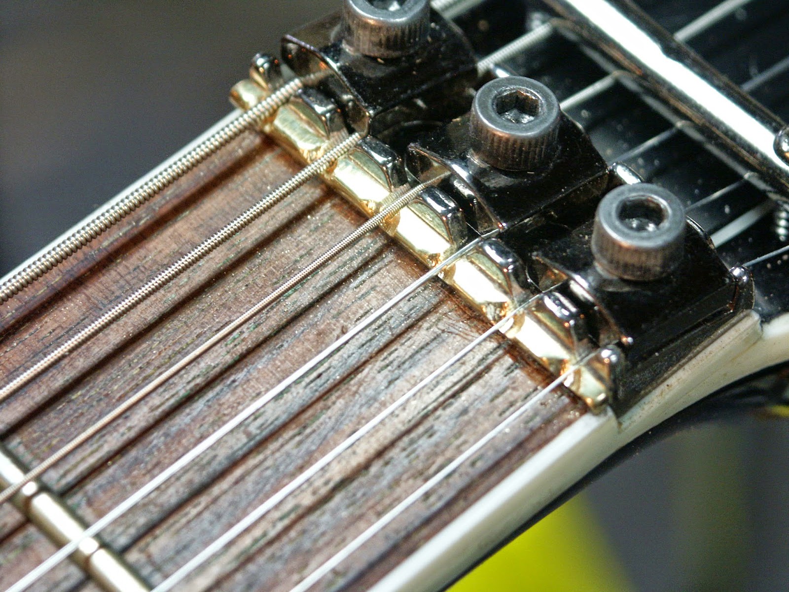 McConville Guitars / Guitar Repair and Design Courses / Guitar Repair