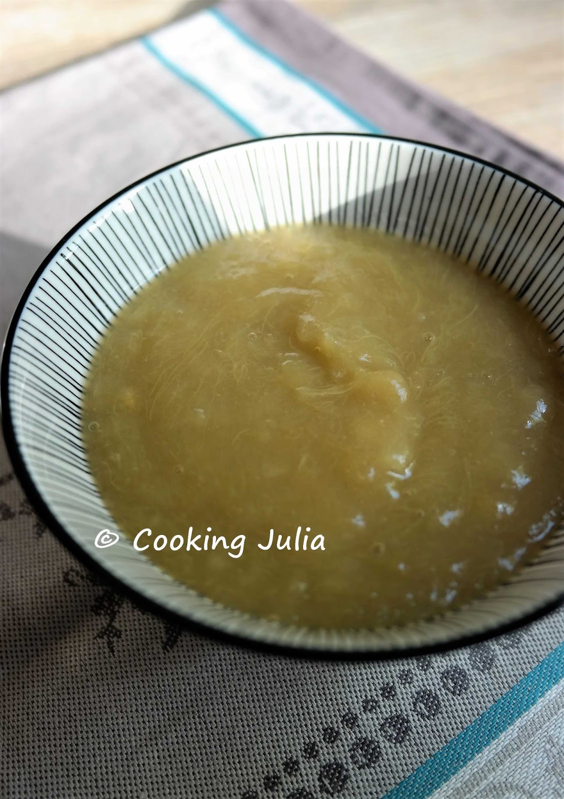 COOKING JULIA COMPOTE POMMERHUBARBE