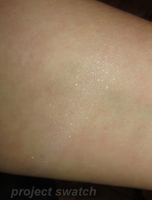 Tarina Tarantino pure nude sparklicity pigment swatch