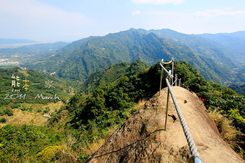 三峽五寮尖登山|踩在腳下的山陵線|牛背脊山線