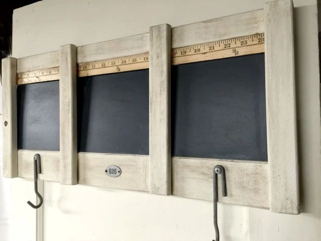 How to Make a Three Sectioned Chalkboard www.homeroad.net