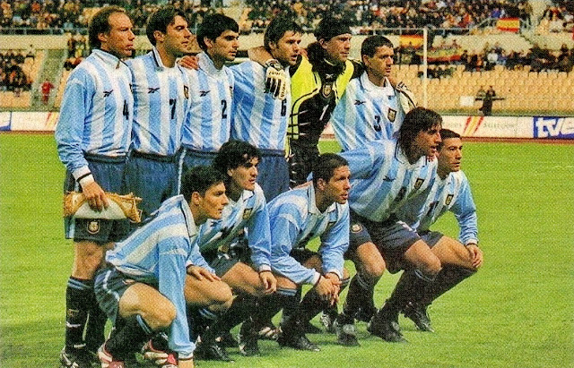 EQUIPOS DE FÚTBOL SELECCIÓN DE ARGENTINA contra España 17/11/1999