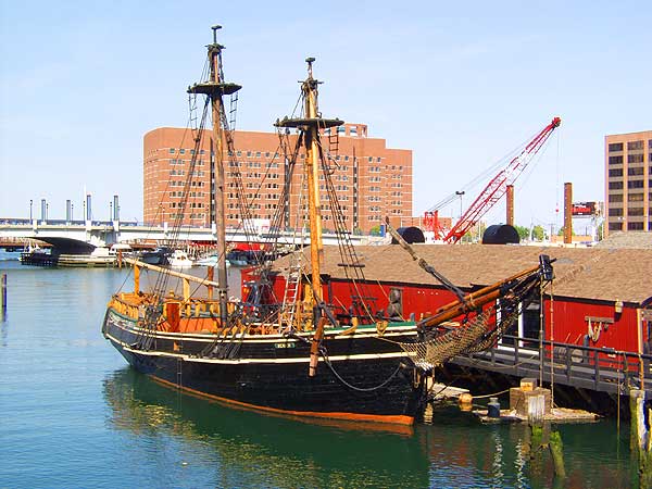 transpress nz: Boston Tea Party Museum opens