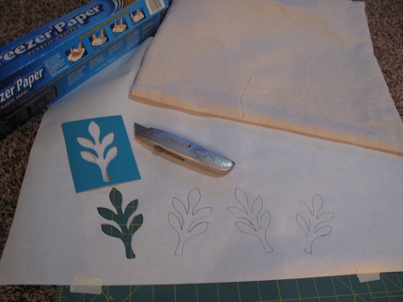 Little Miss Penny Wenny Freezer Paper and Spray Paint Zipper Free Pillows