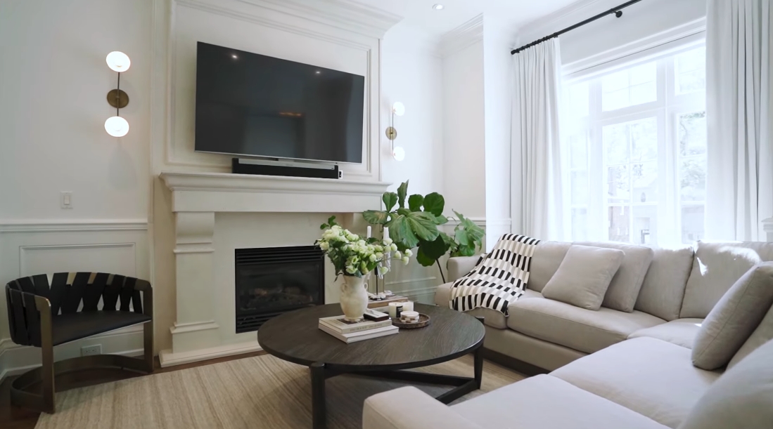Tour 100 Snowdon Ave, Toronto vs. 43 Interior Design Photos