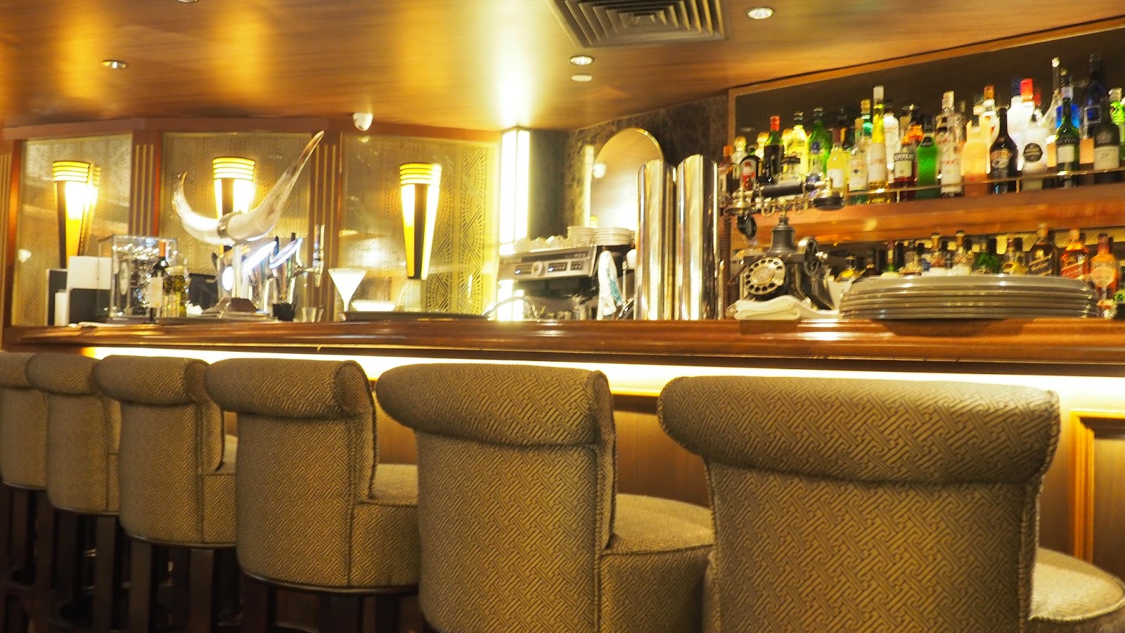 Cadenza fine italian dining at a private club in lai chi kok ...