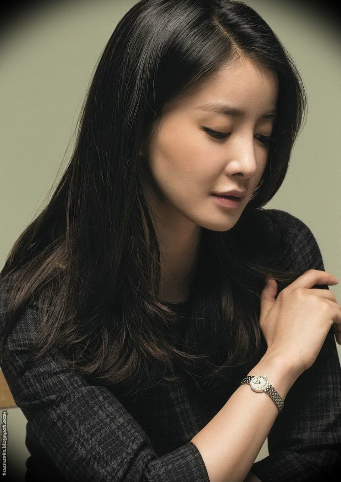 Ли щи а. Ли си Ен. Ли щи-ён корейская актриса. Корейская актриса ли си Ен. Moon Chae-won певица.