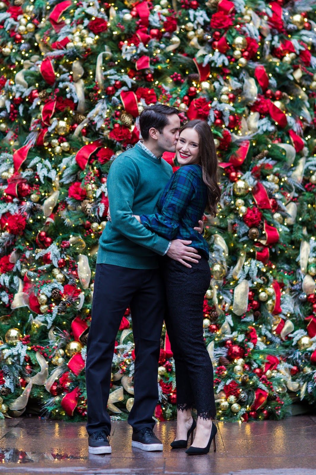 Prepper Christmas Party Outfit 2022 Vineyard Vine Vineyard Vines Holiday 2018 | Connecticut Fashion And Lifestyle Blog |  Covering The Bases