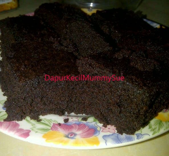 Dapur Kecil Mummy Sue: Kek Coklat Masak guna Microwave