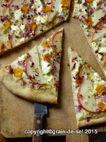 http://salzkorn.blogspot.fr/2015/03/funky-funky-flammkuchen-mit.html