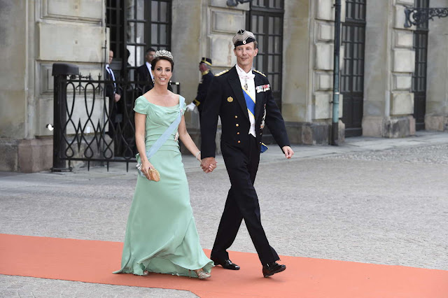 Marie i Joachim na ślubie szwedzkiego księcia Carla Philipa z Sofią Hellqvist.