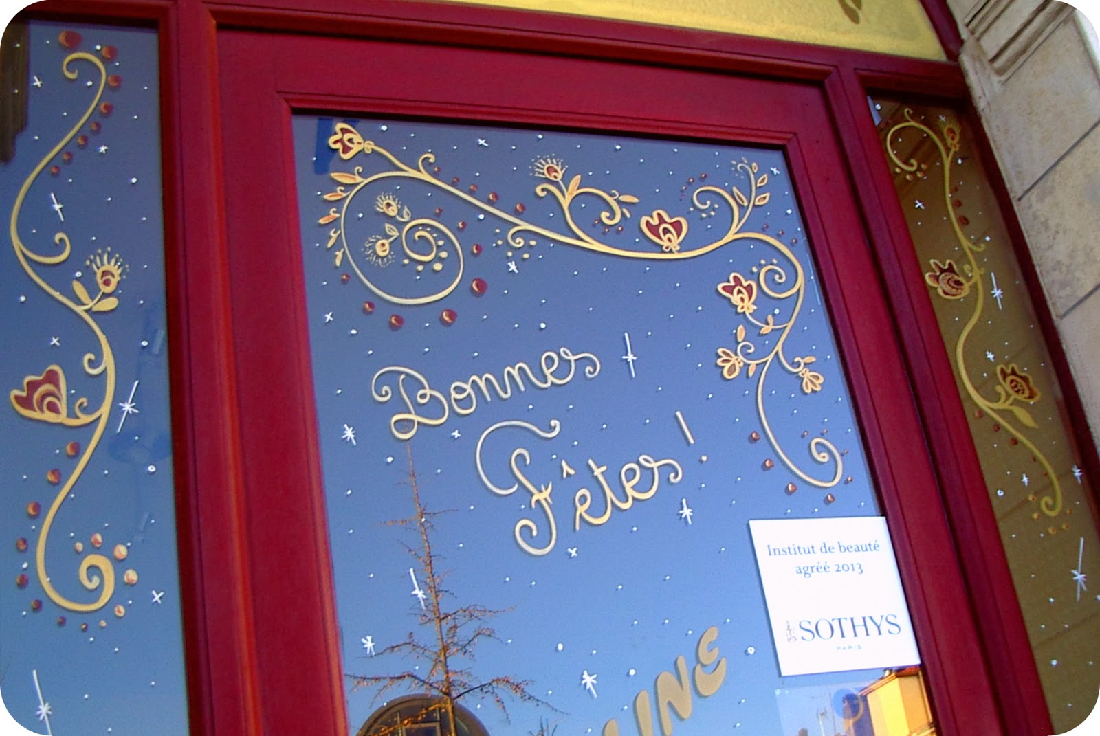 Mickaëlle Delamé: Peinture sur vitrines de Noël en Lot-et-Garonne