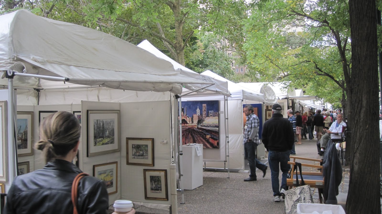 Joe Ruggiero Designer/ HGTV Host Fine Art Show In Rittenhouse Square