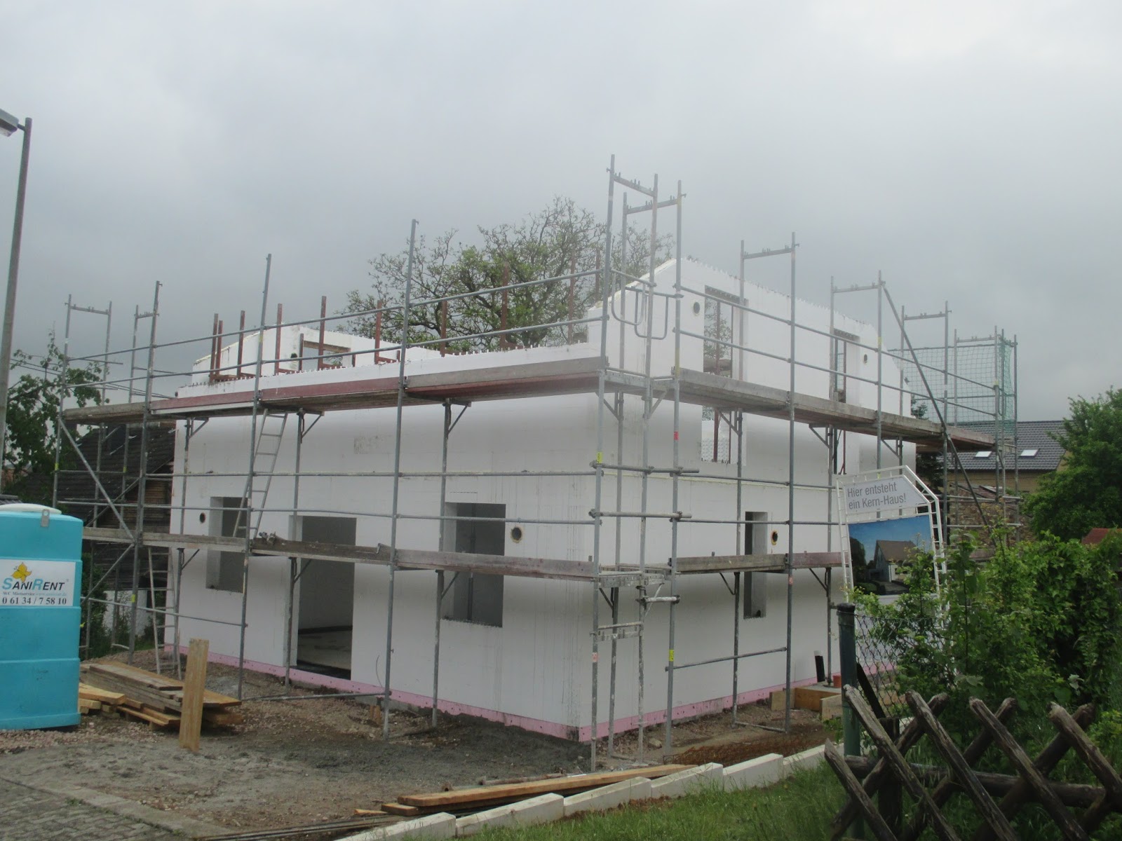 Stein auf Stein - Das Häuschen wird bald fertig sein...: Wir kommen