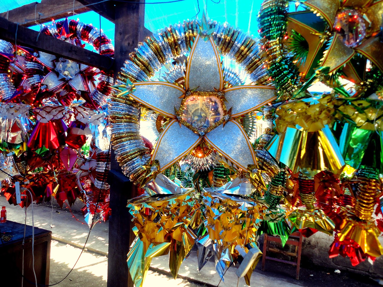 noel autor Parol, a Traditional Philippine Christmas Decoration