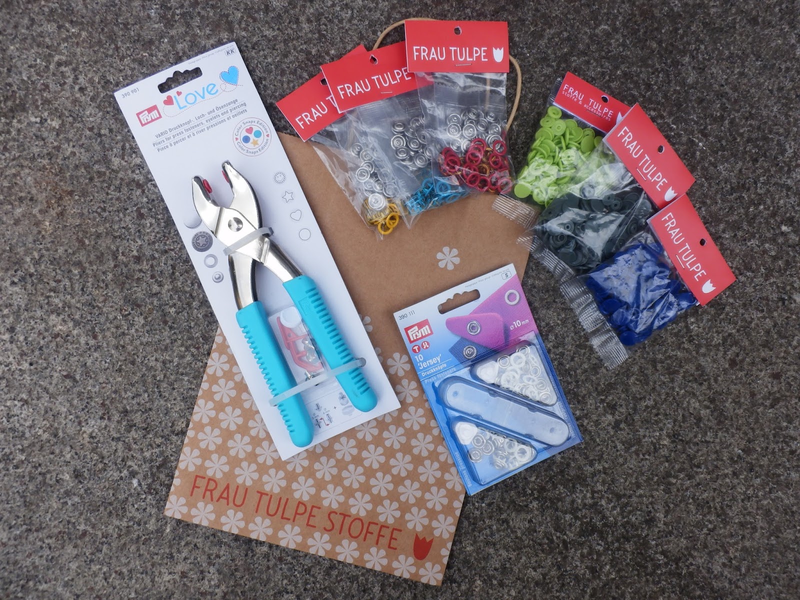 Prym Love Vario Zange Anleitung Fur Snaply Jerseyknopfe Colorsnaps Und Kam Snaps